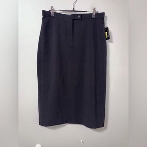 Investments Black Straight Skirt NWT Career Work Wear Minimalist Classic Sz 10